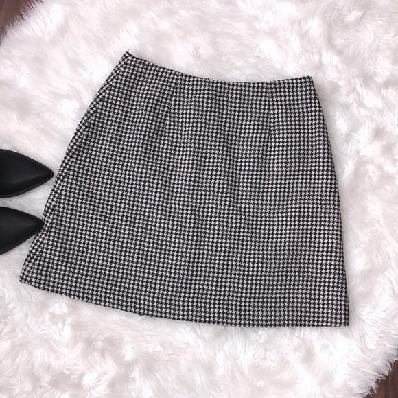 Express Houndstooth Blazer Skirt Suit Set - Picture 6 of 10